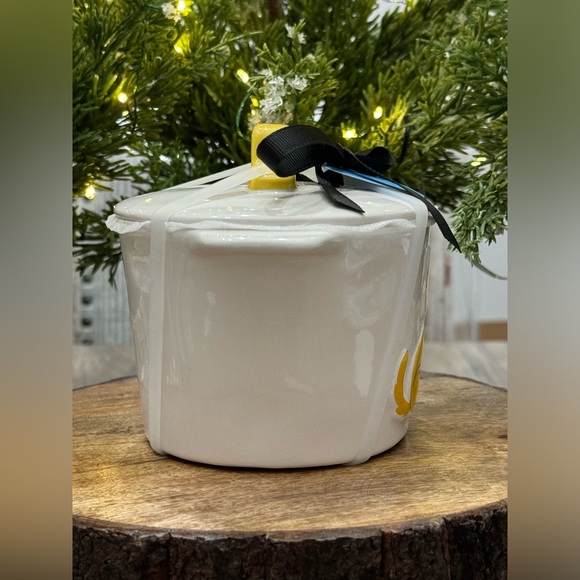 ✨ Brand NEW w/Tags Rae Dunn Disney Pixar UP Small Covered Baking Dish feat Dug ✨ - Picture 4 of 10